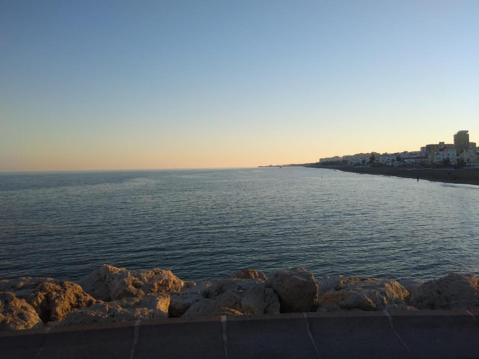 Nuevo Roca Chica, Primera Linea Playa,Torremolinos Kültér fotó