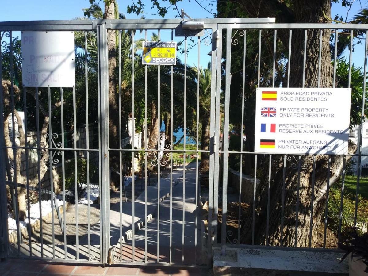 Nuevo Roca Chica, Primera Linea Playa,Torremolinos Kültér fotó